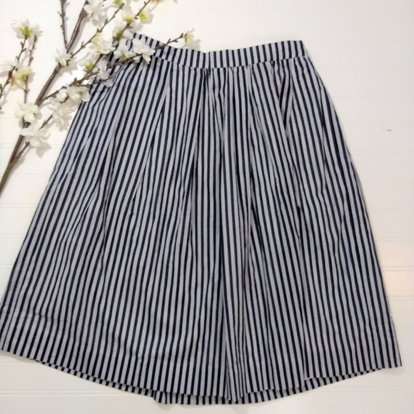 J. Crew Dresses & Skirts - J. Crew Navy/White High Waisted Full Cotton Skirt